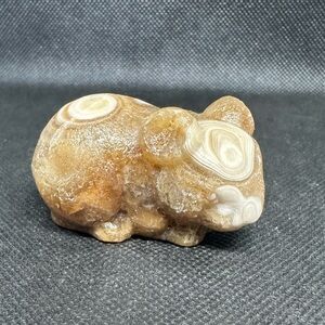 Chocolate calcite Mouse